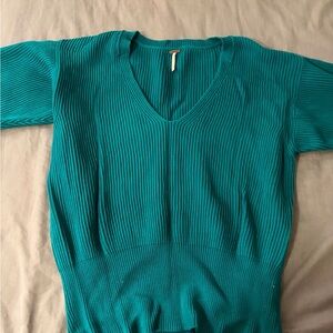 free people women’s blue knitted sweater size small